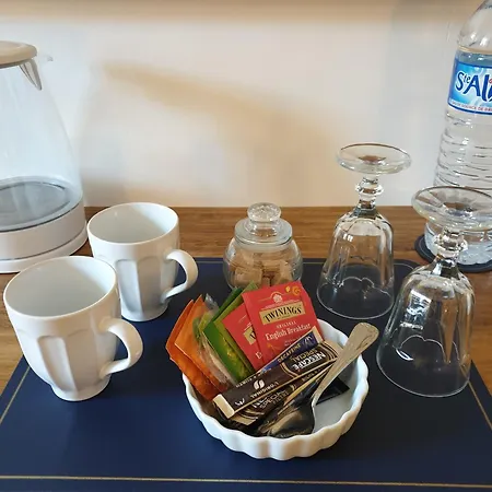 Couette-café Maison St. 3*